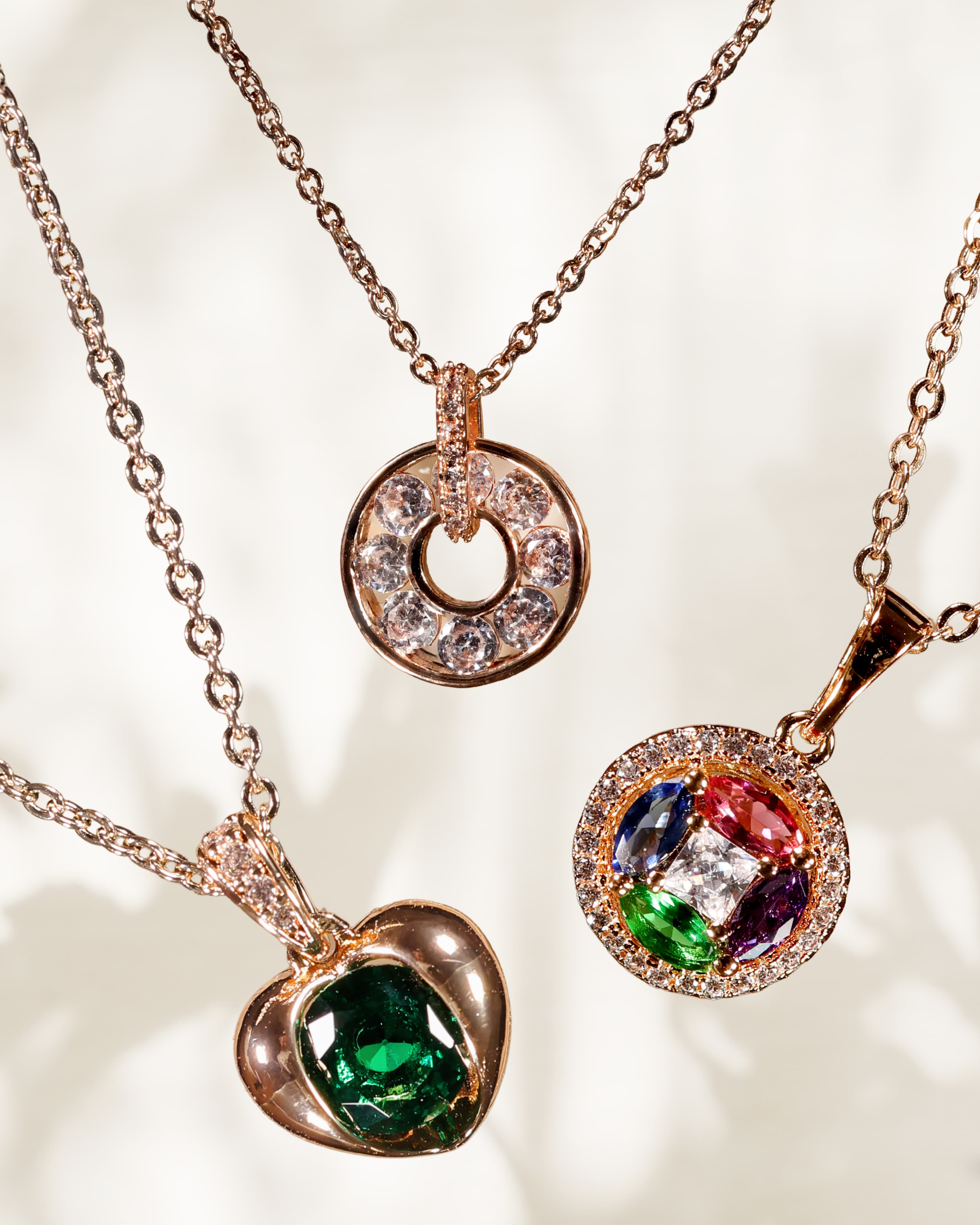 Lockets And Pendants