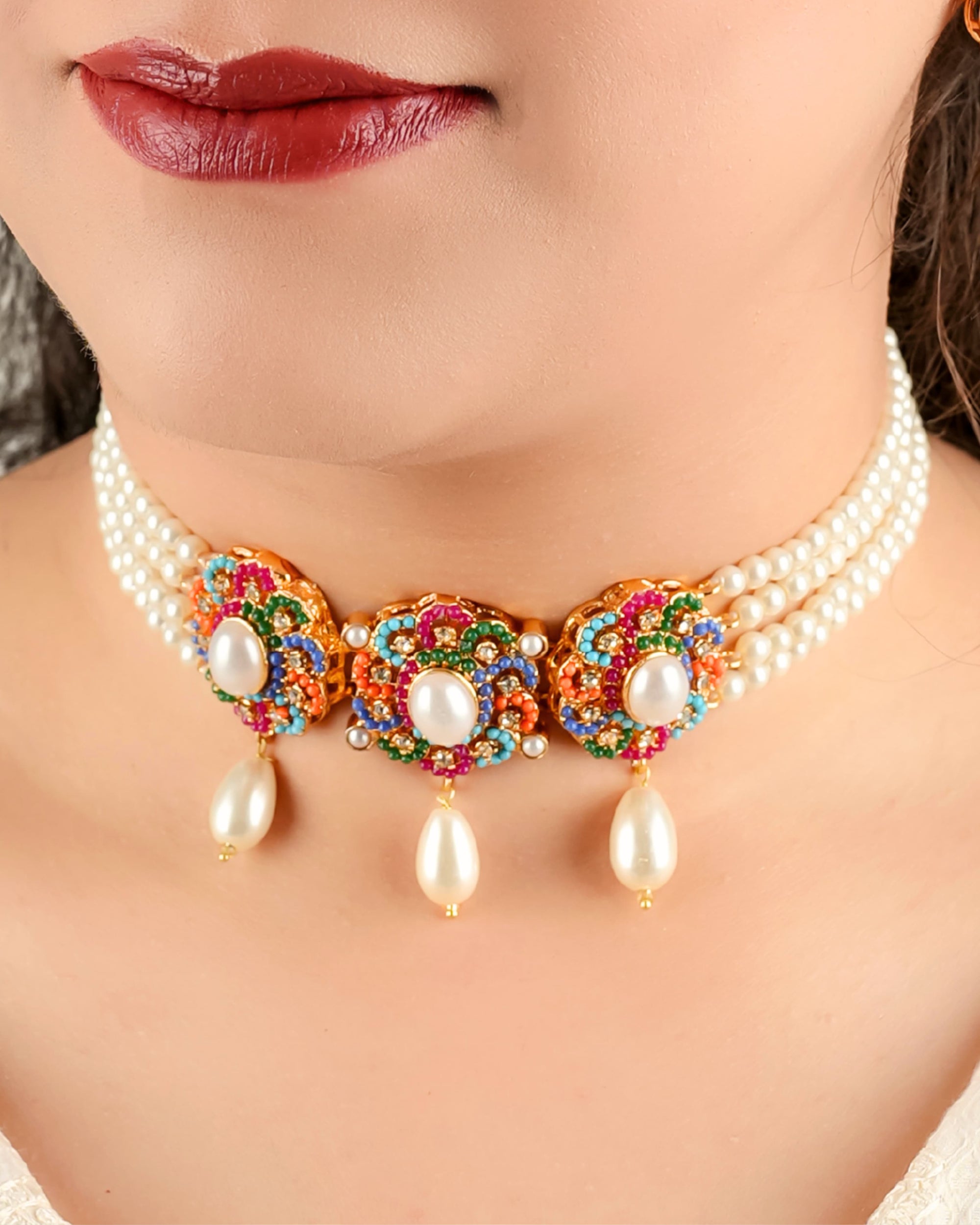 Nooraya Nauratan Choker Set With Tika