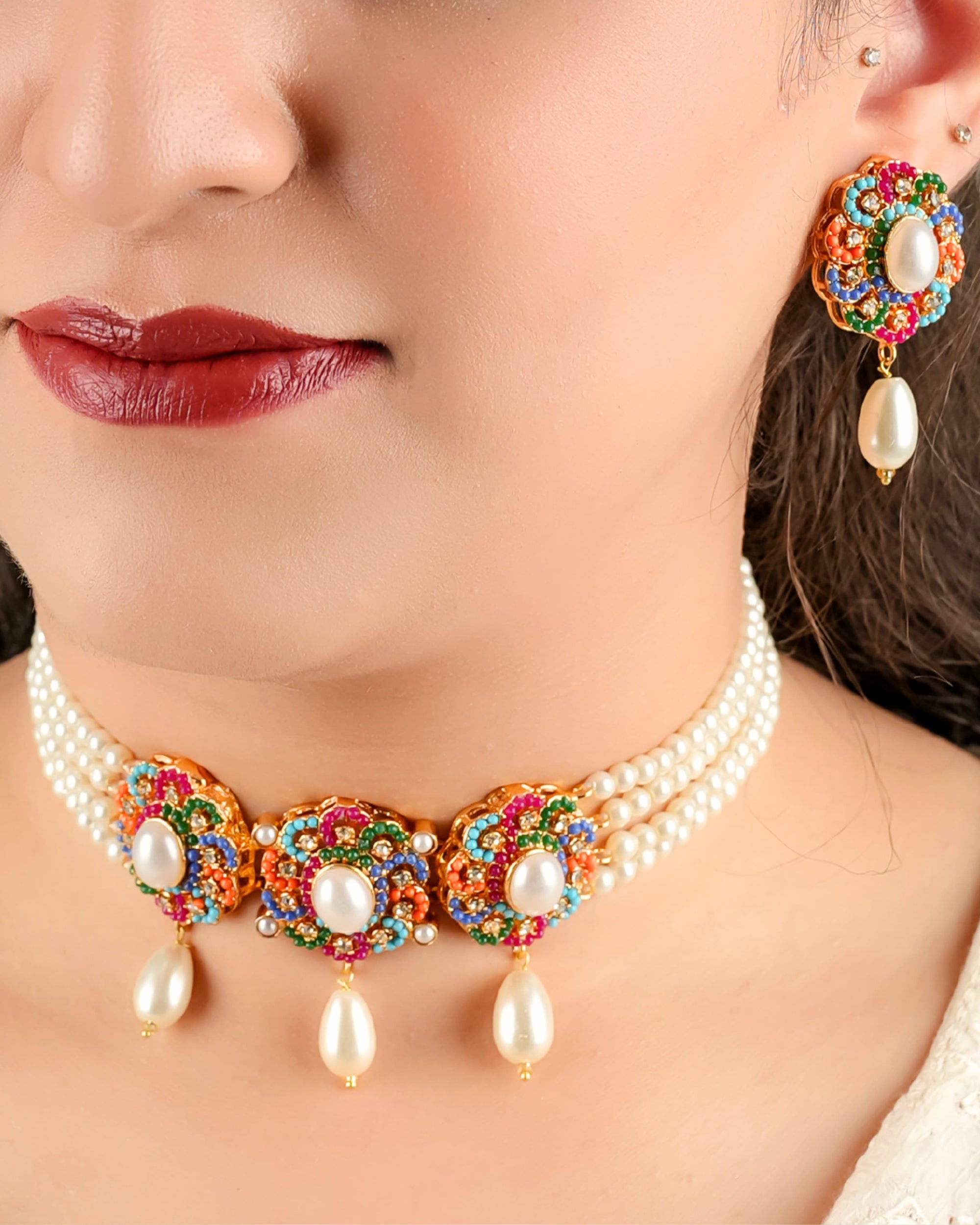Nooraya Nauratan Choker Set With Tika