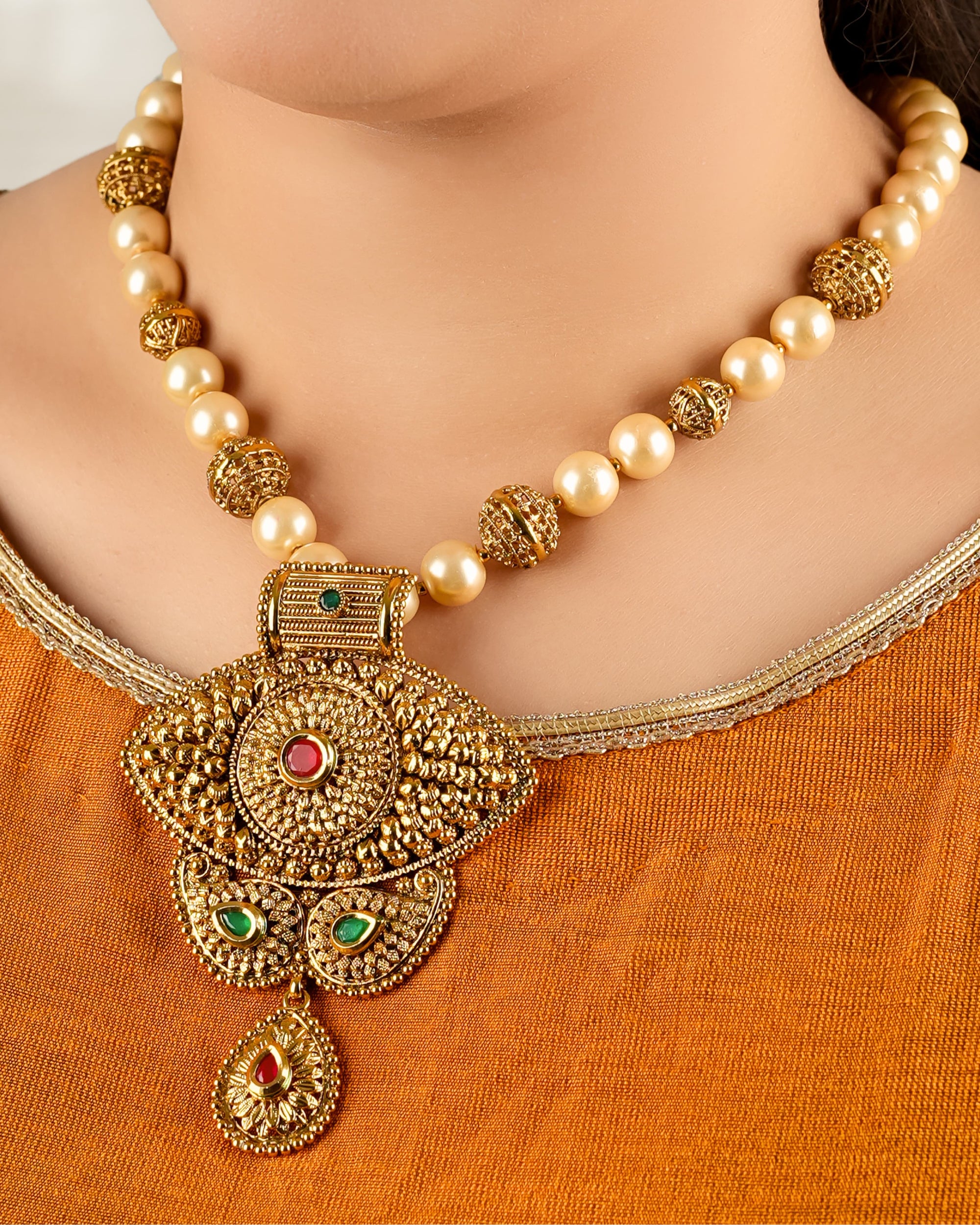Zarqa-e-Husn Mala Set