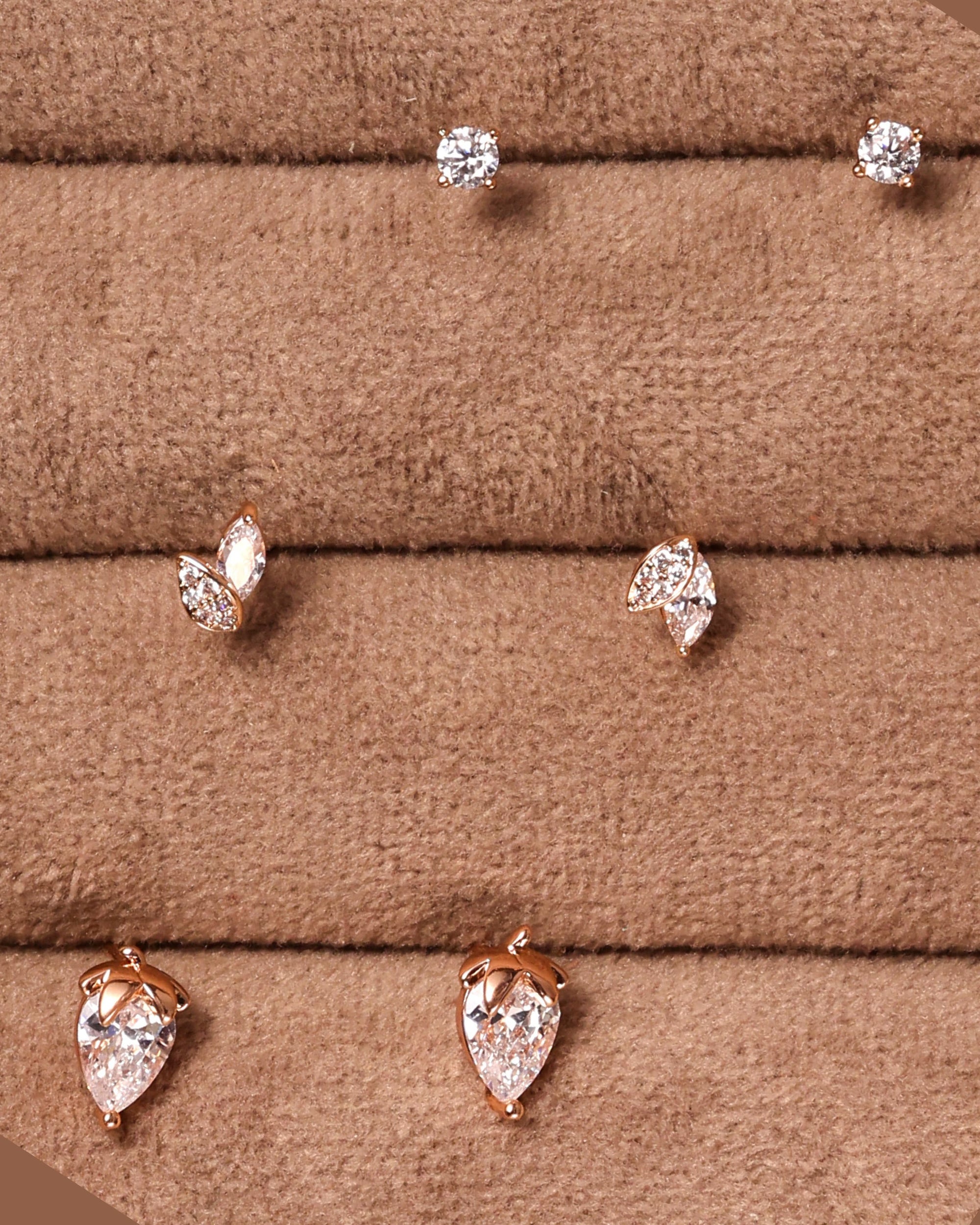 Zircon Stud Set