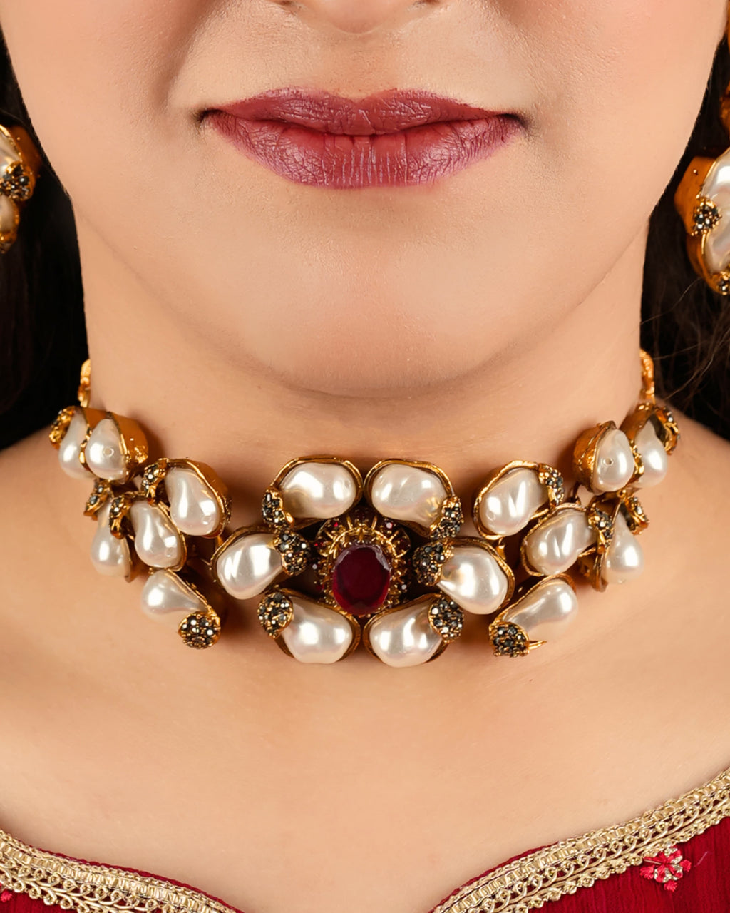 Raqse-Noor Ruby Choker Set With Tika