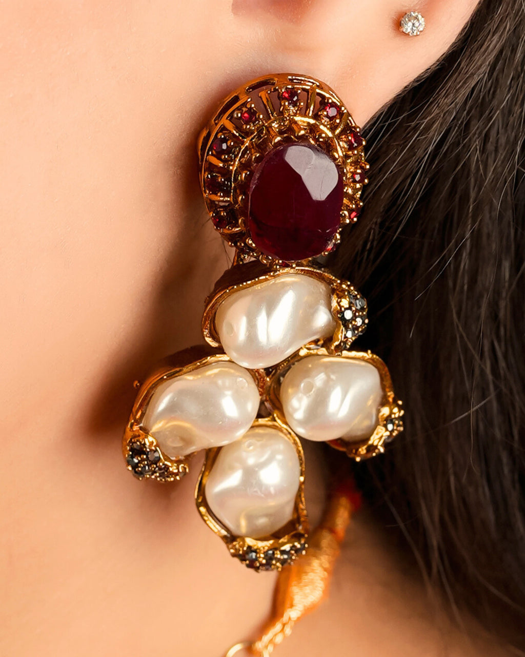 Raqse-Noor Ruby Choker Set With Tika