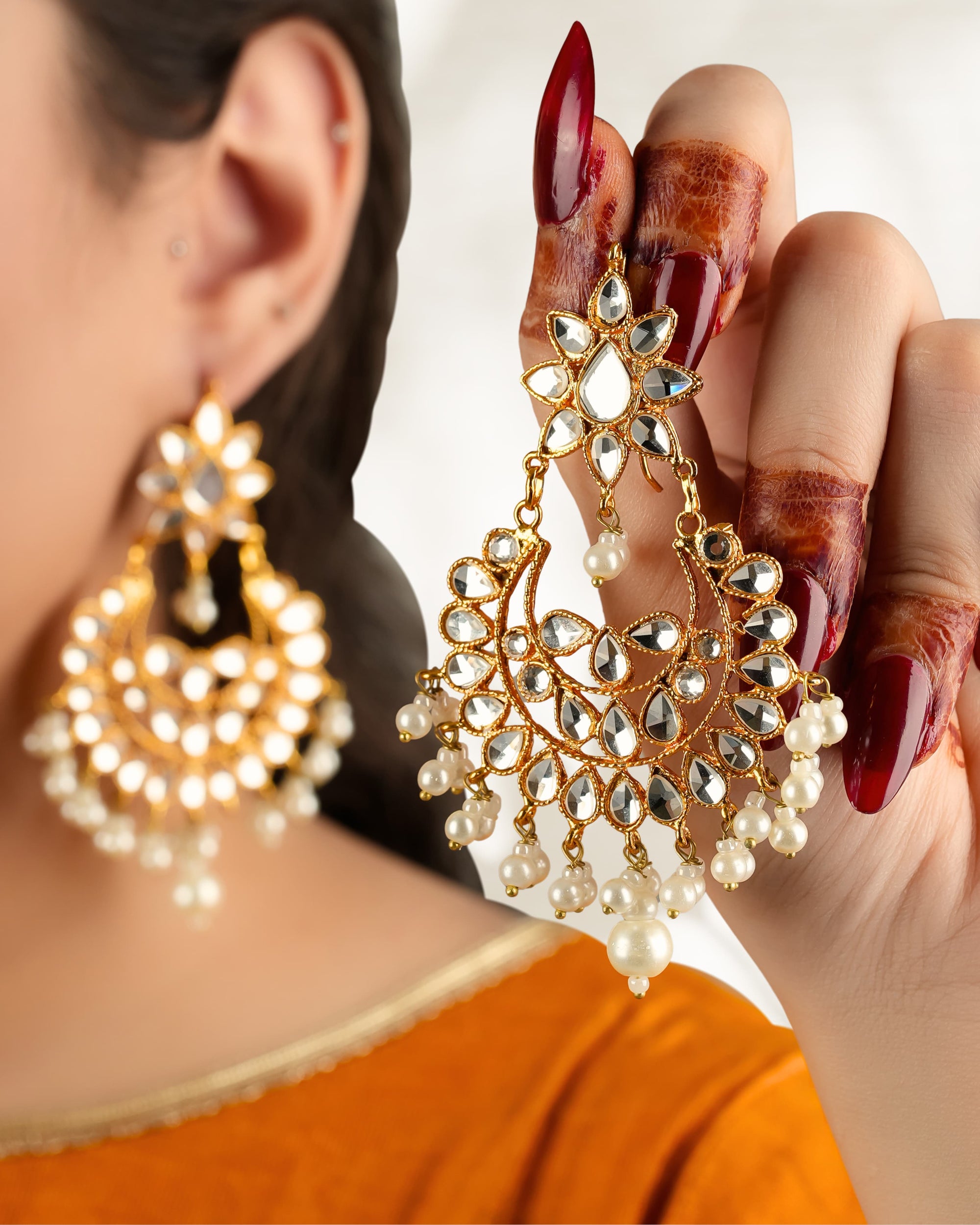 Elera Chandbali & Tika Set